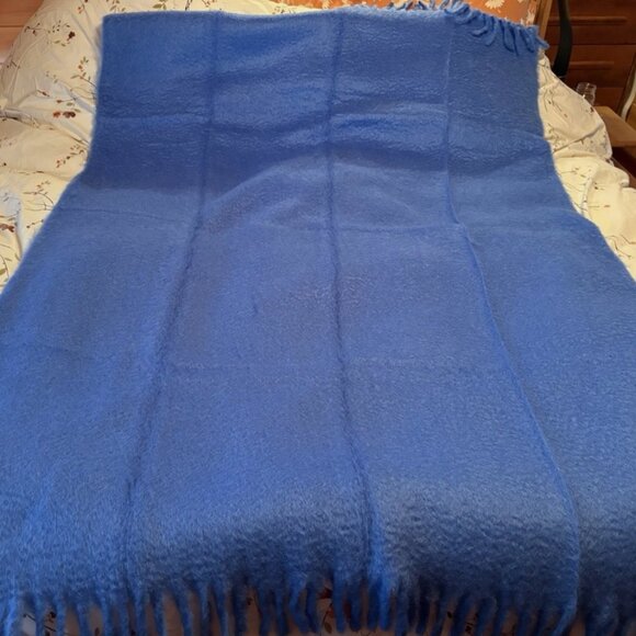 SOLD ON EBAY SERENA & LILY mohair and wool thrown blanket thick and warm - Picture 1 of 5